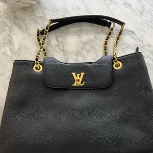 Faux Louis Vuitton bag